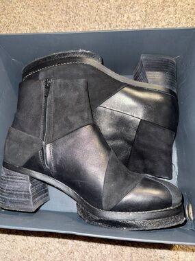 Clarks Originals Nadia Zip Black Multi